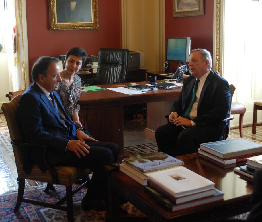 Durbin welcomed the President of the Senate of France Jean-Pierre Bel to his office to discuss international priorities.